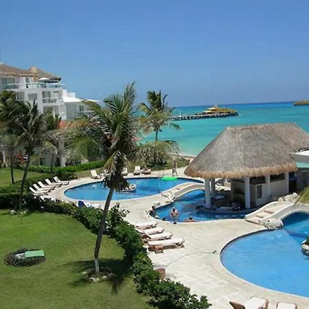 Departamento Frente Al Mar Con Dos Recamaras Y Seguridad 24 H A Dos Cuadras De La Quinta Avenida Плая-дель-Кармен Экстерьер фото